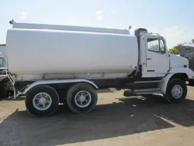 Used FREIGHTLINER 5000 GALLON SPRAY TRUCK Water Trucks Florida US | USA Transequipment #1542501