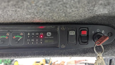 USED 2004 DEERE 240 II