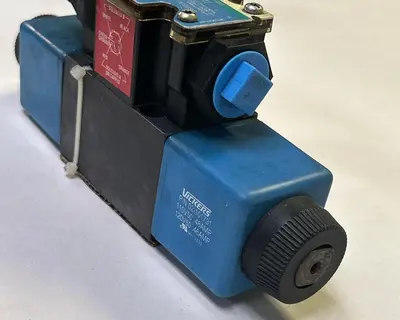 USED VICKERS DG4V-3S-2C-M-FPA5WL-B5-60
