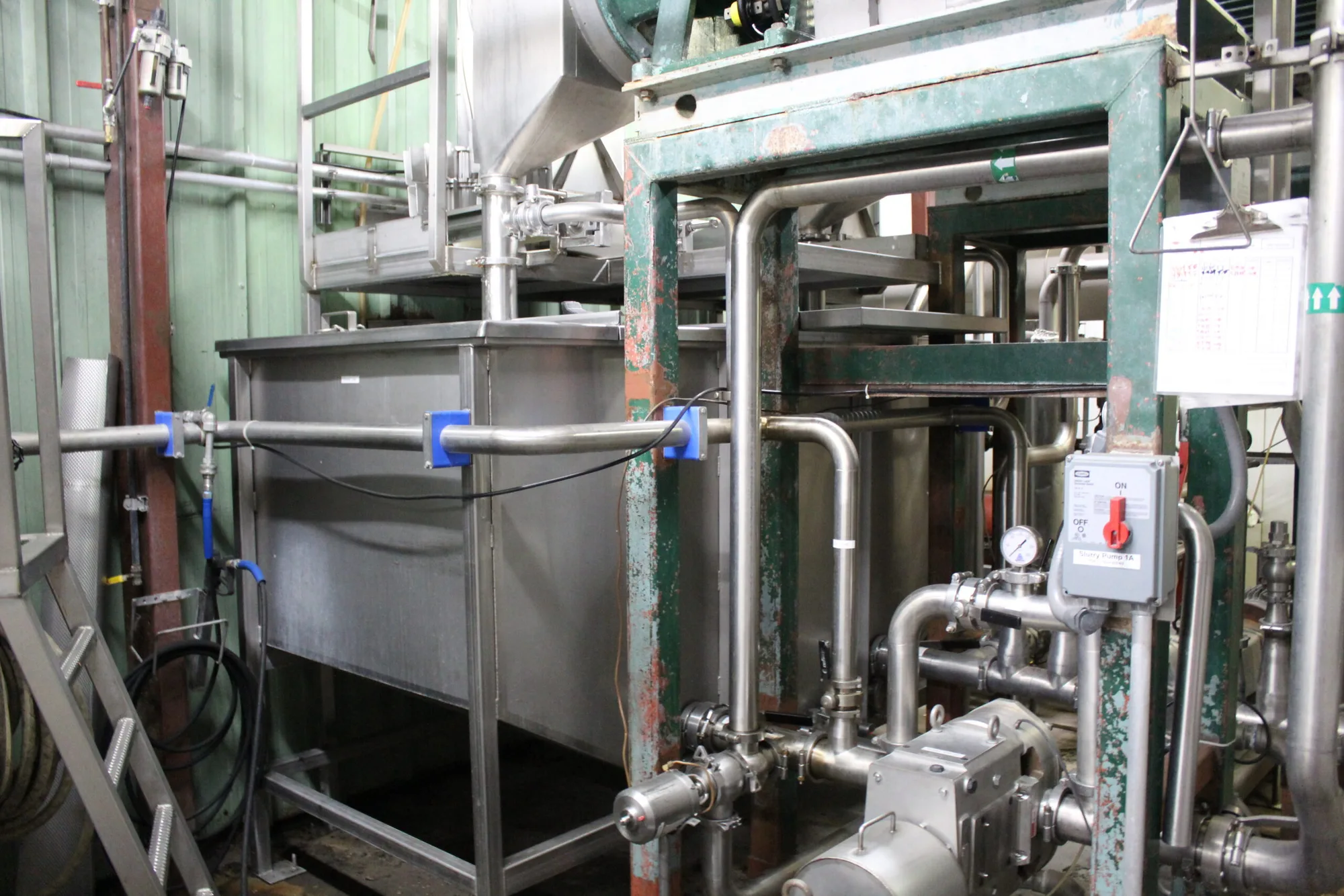 Finisher Holding Tank