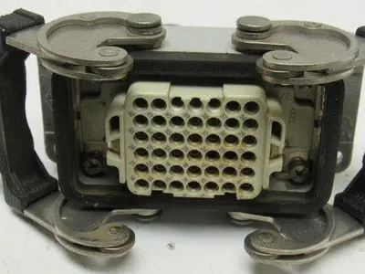 42 Pin 600V Heavy Duty Cam Lock Electrical Panel Mount Plug Set