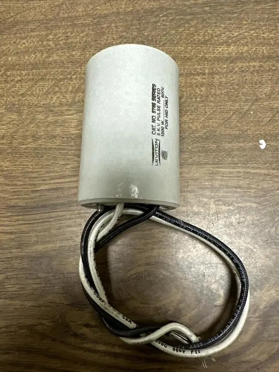 New | in-Stock LEVITON 8746 Tube Sockets Ohio US | Surplus Asset Holdings #1245698