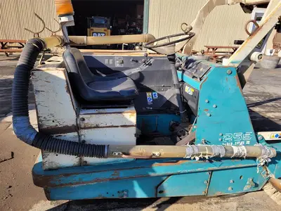 USED 1998 TENNANT 255 II