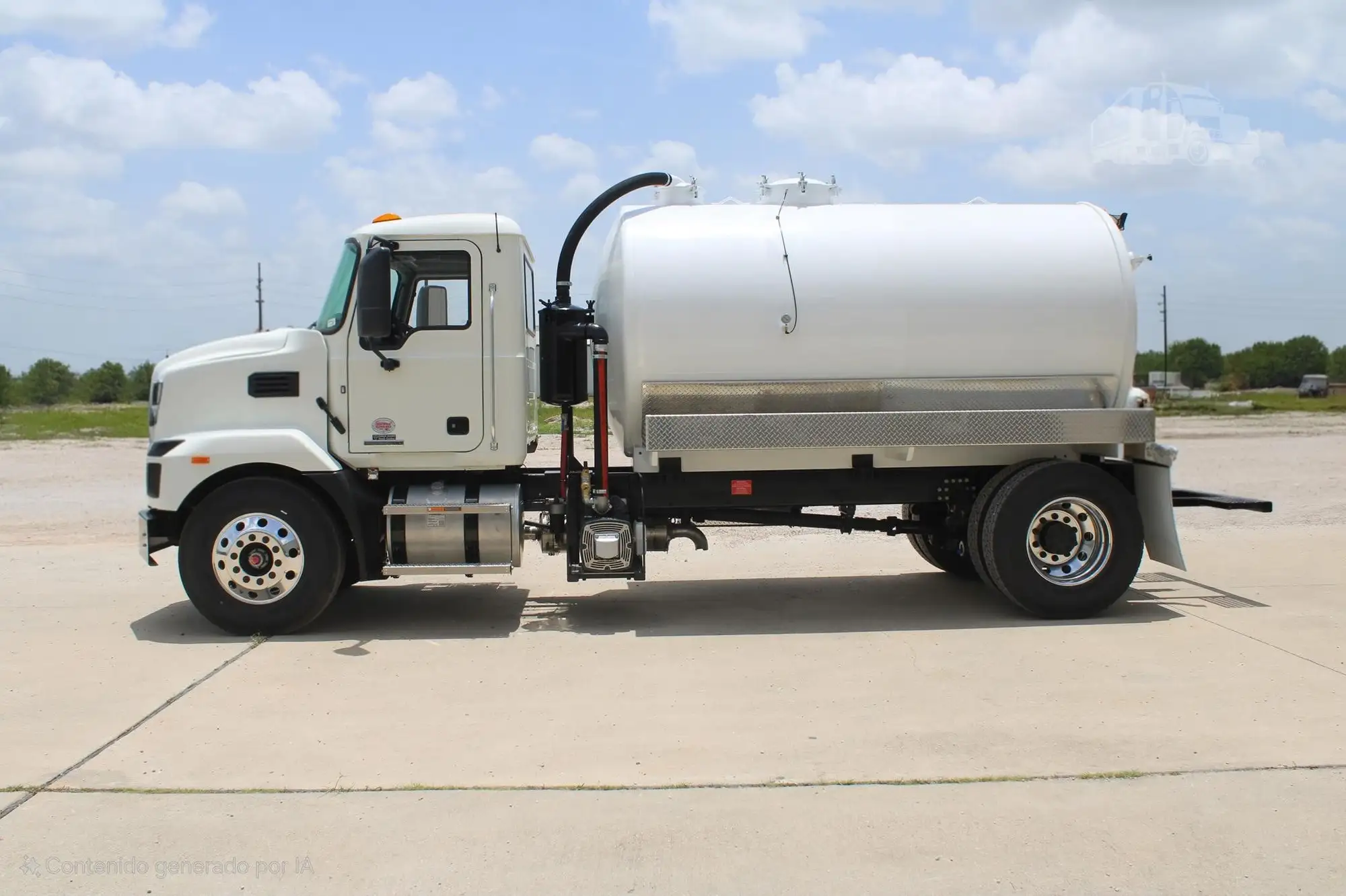 New | in-Stock 2026 MACK MD6 Septic/Sewer/Vacuum Trucks Texas US | Roll Off Truck World #1491901