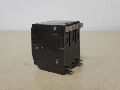 Used SQUARE D QO315 Switchgears British Columbia CA | Lenmark #409280