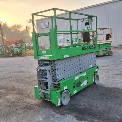 USED 2015 Genie GS-3232