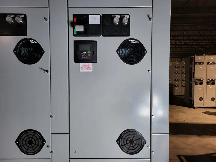 Used EATON SVX025A1-5A4N1 Switchgears British Columbia CA | Lenmark #240336