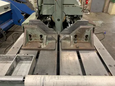USED 1997 HYD-MECH V-18