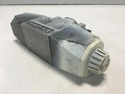 USED VICKERS DG4V-5-2C-M-P71-H-7-40