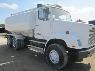Used FREIGHTLINER 5000 GALLON SPRAY TRUCK Water Trucks Florida US | USA Transequipment #1542501