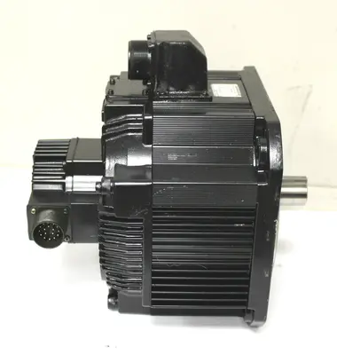 USED YASKAWA SGMD-32AWA-YR12