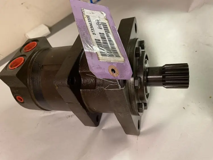 Used WHITE DT33063880 Motors (misc) | Surplus Asset Holdings #1205365