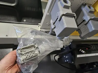 2018 ARBURG 320C-500-170 Injection Molding Horizontal/Vertical | Machinery Network (11)