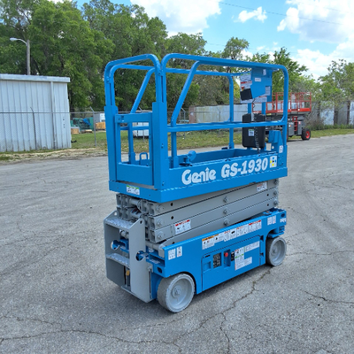 USED 2018 Genie GS-1930