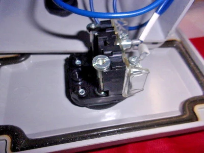USED Allen-Bradley 800T-A & Enclosure