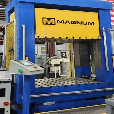 2021 MAGNUM MSS4PS600/48/60/48/36-100 Straight Side Hydraulic Press | Universal Press & Machinery (UPM) (5)