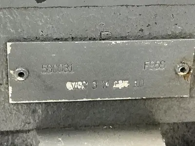 USED VICKERS DG4V-3-2AL-M-U-HL7-60