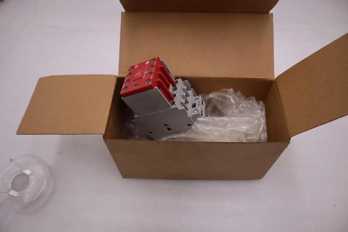 NEW ALLEN BRADLEY 100S-C09EJ14C SER. A 24VDC SAFETY CONTACTOR STOCK H211A