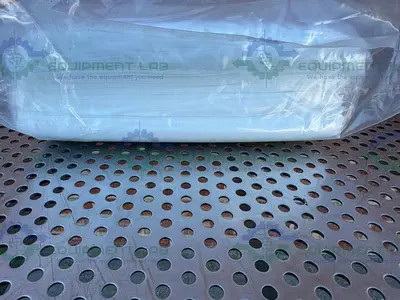NEW LOT OF 4  - VWR 21912-046 SPEC WIPE 4 WIPERS POLYESTER WIPERS 9" X 9"