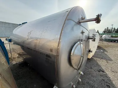 Gallon Tank Tank | ListingHippo (4)