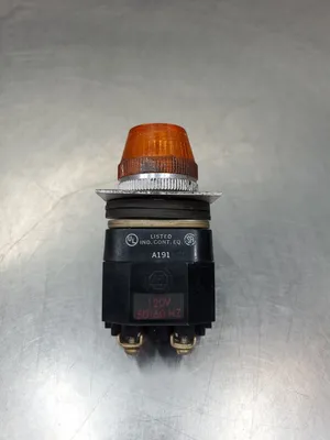 ALLEN BRADLEY 800T-P16 SER B PILOT LIGHT AMBER, 120VAC 50/60HZ. 4D-8