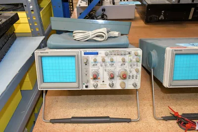 TEKTRONIX 2236 Oscilloscopes | Westbrook Asset Management (1)