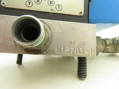 Used VICKERS _UNKNOWN_ Valves/Fittings Indiana US | Arrow Industrial #1316960