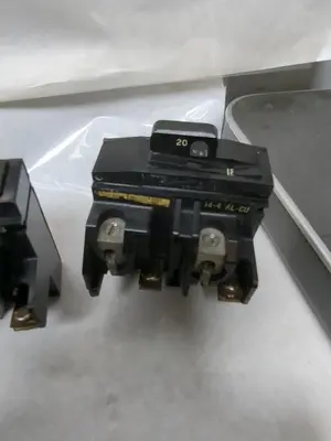 Used PUSHMATIC P4220 Circuit Breakers | Surplus Asset Holdings #1189202