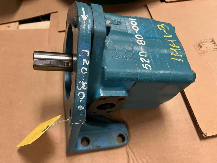 Used VICKERS 35V30A-1C20-282 Pumps | Surplus Asset Holdings #1206304