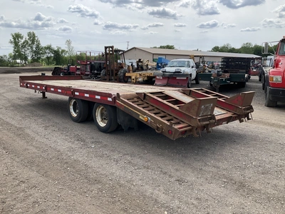 USED 2016 INTERSTATE TRAILER