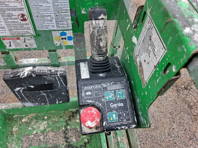USED 2016 Genie GS-3232