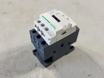 NEW SCHNEIDER ELECTRIC LC1D09F7