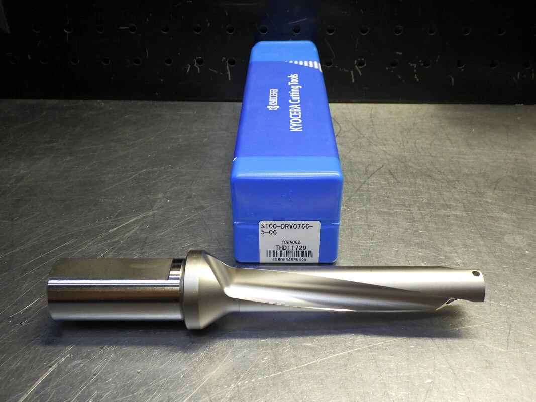 Kyocera 7/8" Coolant Thru Indexable Drill 1" Shank S100-DRV0766-5-06 (LOC3395)