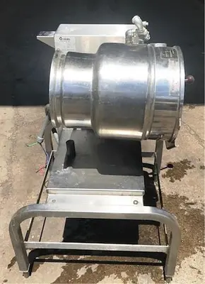 USED 2004 GROEN KETTLE USED TABLE TOP HAND TILT 20 QUART CAPACITY WITH STAND – ELECTRIC TBD-20
