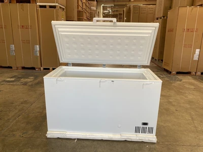 171-0391 57" Solid Top Self Contained Ultra Low Temperature Chest Freezer
