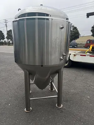USED 2022 STOUT TANKS CF10BBL-JKT-SHORT