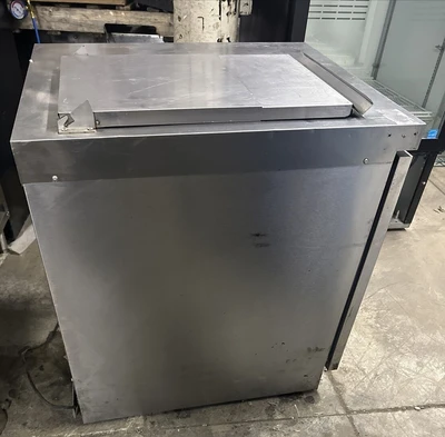 174-0112 Delfield 27” Worktop Self Contained Cooler