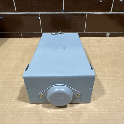 NEW Square D QO2100NRB
