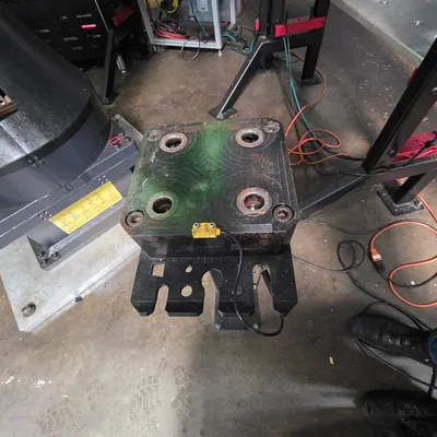 2020 DOOSAN DVF 5000 Vertical Machining Centers (5-Axis or More) | Machinery Network (15)