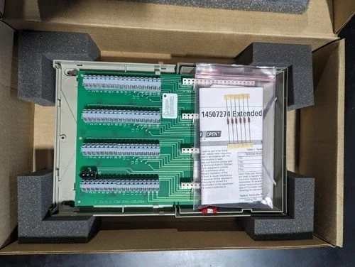 Used HONEYWELL WIRING BASE PLC Chassis Missouri US | Up Time Machines #784845
