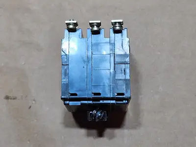 USED SQUARE D QOB330