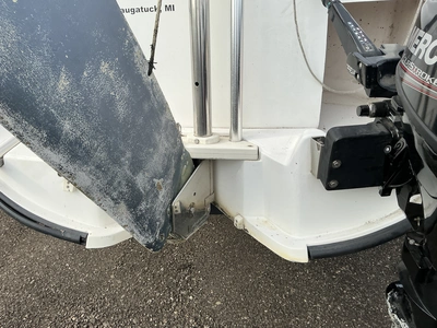 USED 1998 HUNTER TBD