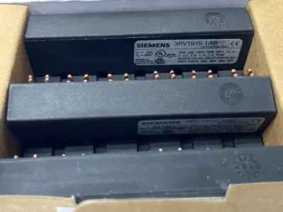 USED SIEMENS BUSBAR 3-PHASE MODULAR SPACING 45MM FOR 2 SWITCHES PKG OF 10