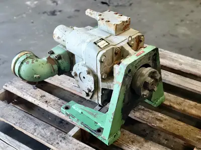 USED SAUER DANFOSS 24-7020 CW