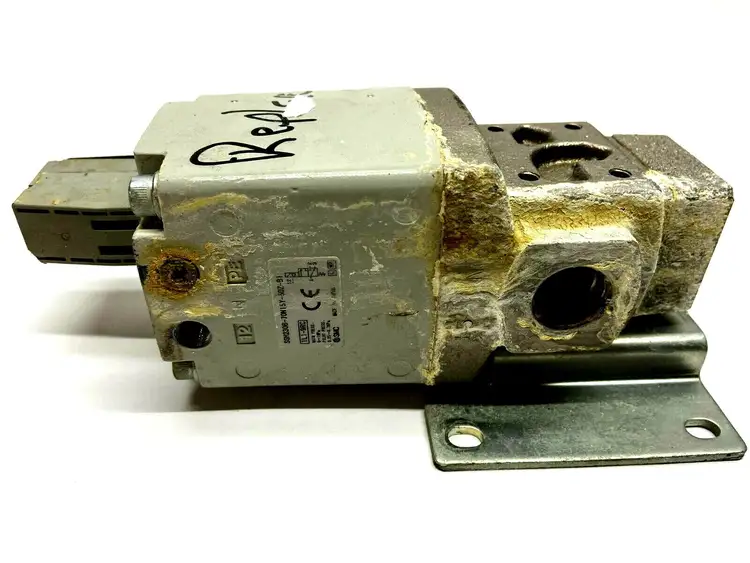 Used SMC High Pressure Coolant Valve Pump & Valve Parts Michigan US | Maverick Industrial Sales #1397878