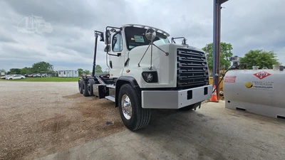 Used 2019 FREIGHTLINER 108SD Hooklifts & Roll-Offs Texas US | Roll Off Truck World #1491807