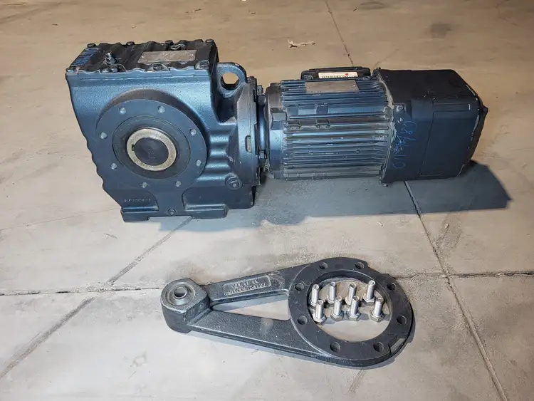 Used SEW-EURODRIVE SA77/T DRN90L4 Motors (misc) British Columbia CA | Lenmark #246440