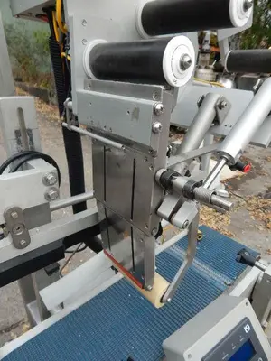 USED LSI TOP LABELER 40.80