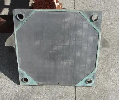 SPC4847  Filters 11 sq.ft. plate and frame filter Brass, 9 plates, .38 Cuft capacity