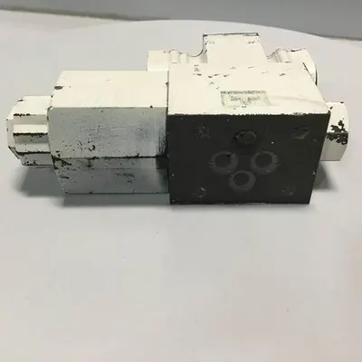 USED YUKEN DSG-01-2B3-D24-50330-L